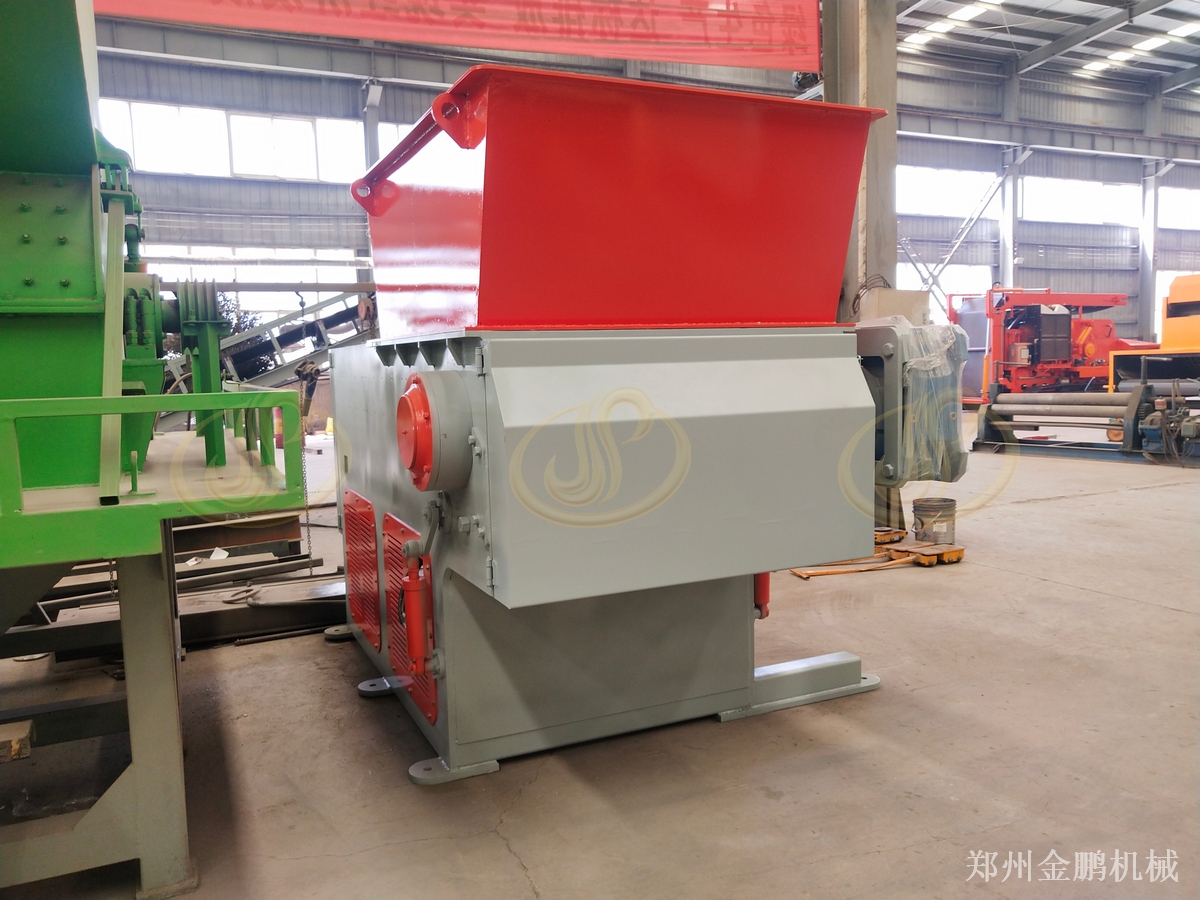 郑州金鹏塑料破碎机械选型与集中料场分散料堆作业组织