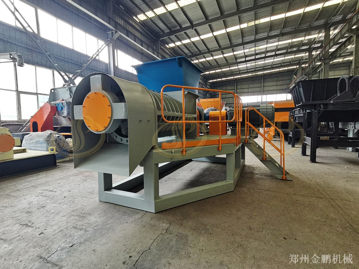 郑州金鹏废旧塑料薄膜粉碎机与螺旋撕碎作业说明