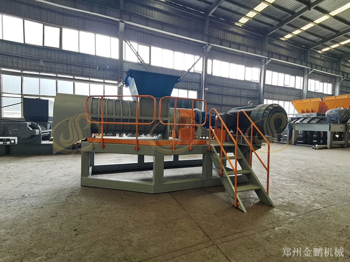 郑州金鹏废旧大棚膜撕碎机作业说明