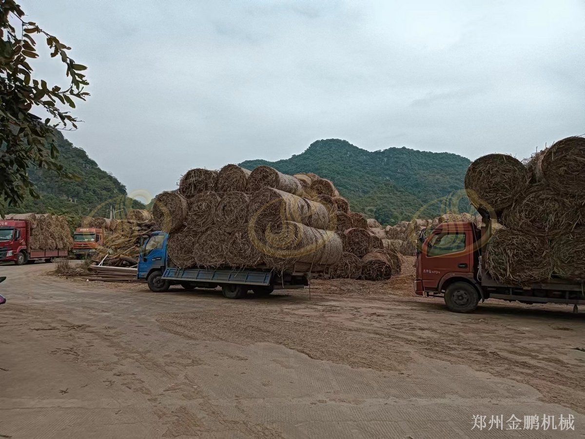 郑州金鹏稻草粉碎机处理整捆稻草